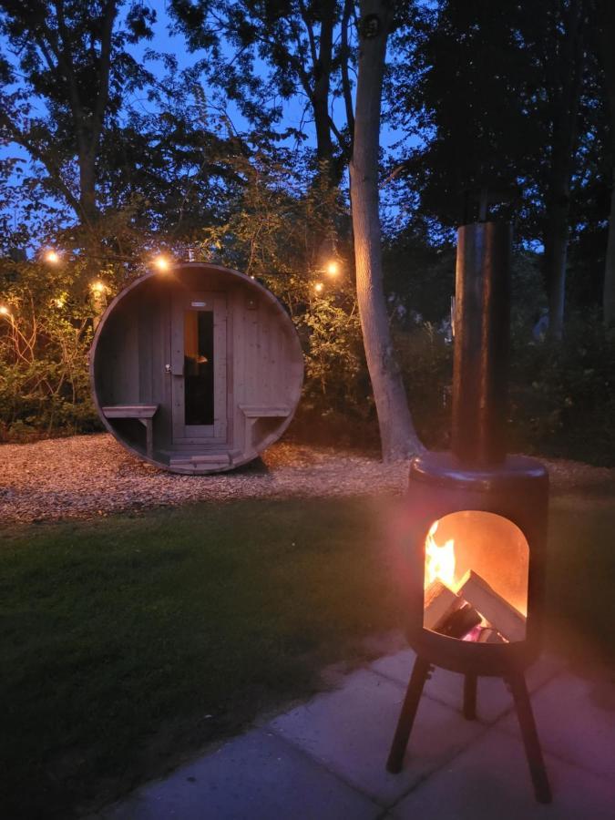 Retro Chic Wellness Met Hottub & Sauna Ewijk Ngoại thất bức ảnh